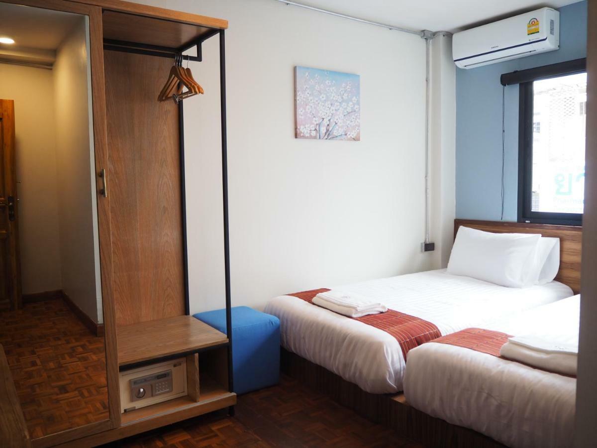 Ferienwohnung Boonnark Bed Night Bazaar No Car Parking Chiang Mai Exterior foto