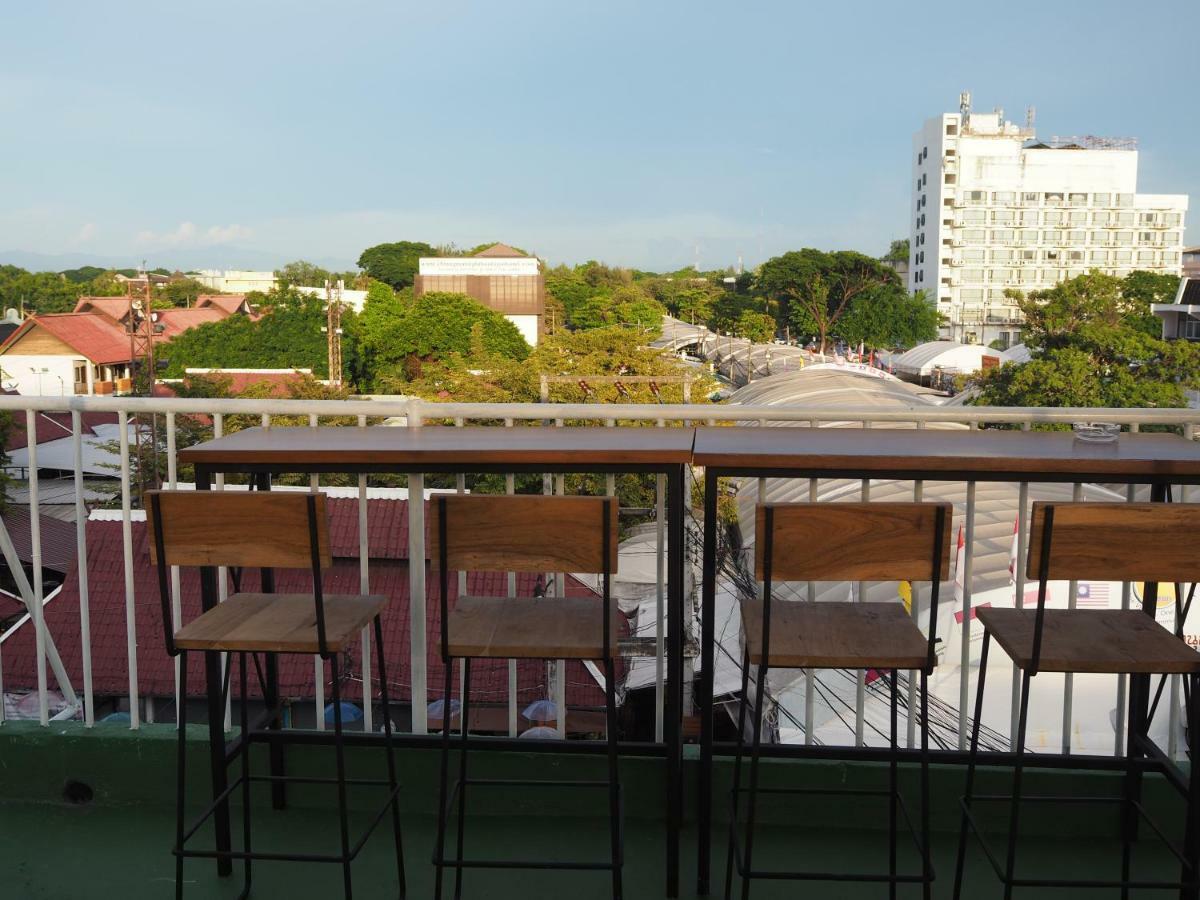Ferienwohnung Boonnark Bed Night Bazaar No Car Parking Chiang Mai Exterior foto