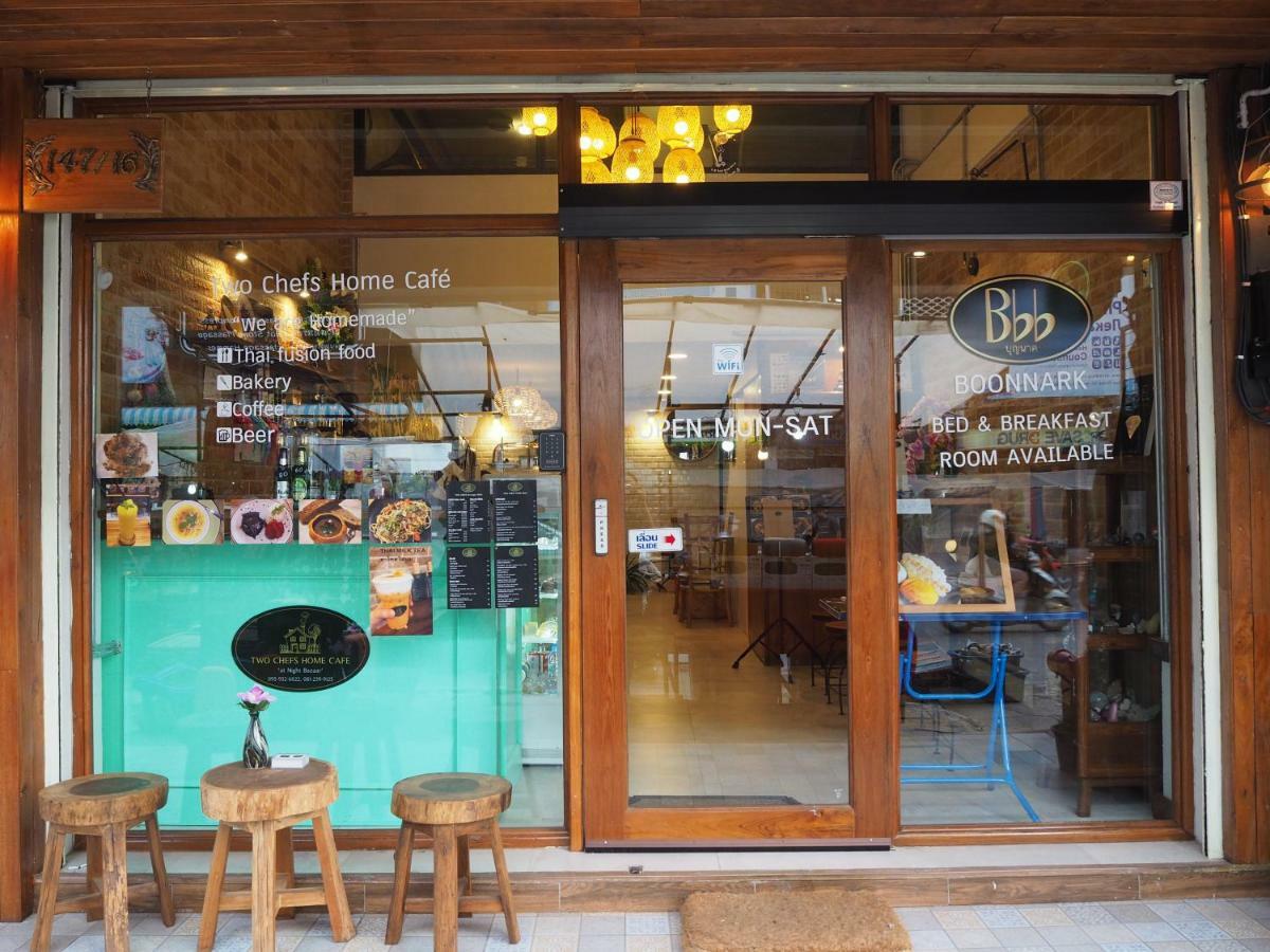 Ferienwohnung Boonnark Bed Night Bazaar No Car Parking Chiang Mai Exterior foto