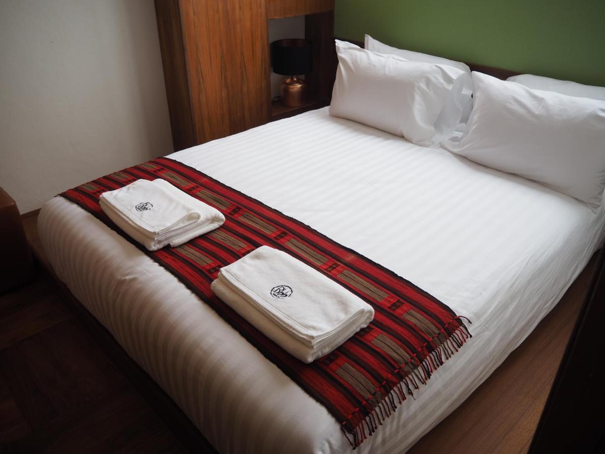 Ferienwohnung Boonnark Bed Night Bazaar No Car Parking Chiang Mai Exterior foto
